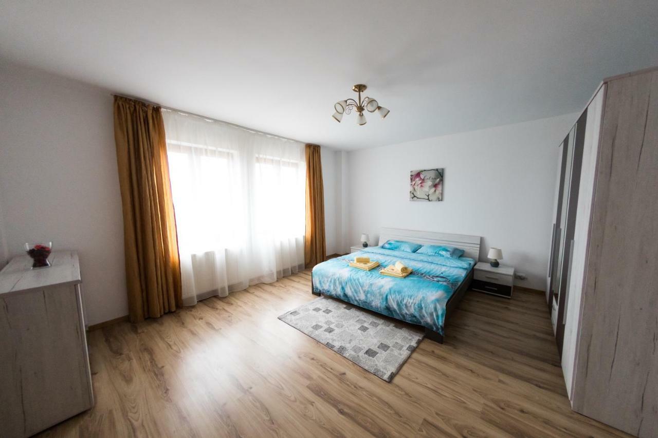Travel Homzzz Apartments Târgu-Mureş Exteriör bild