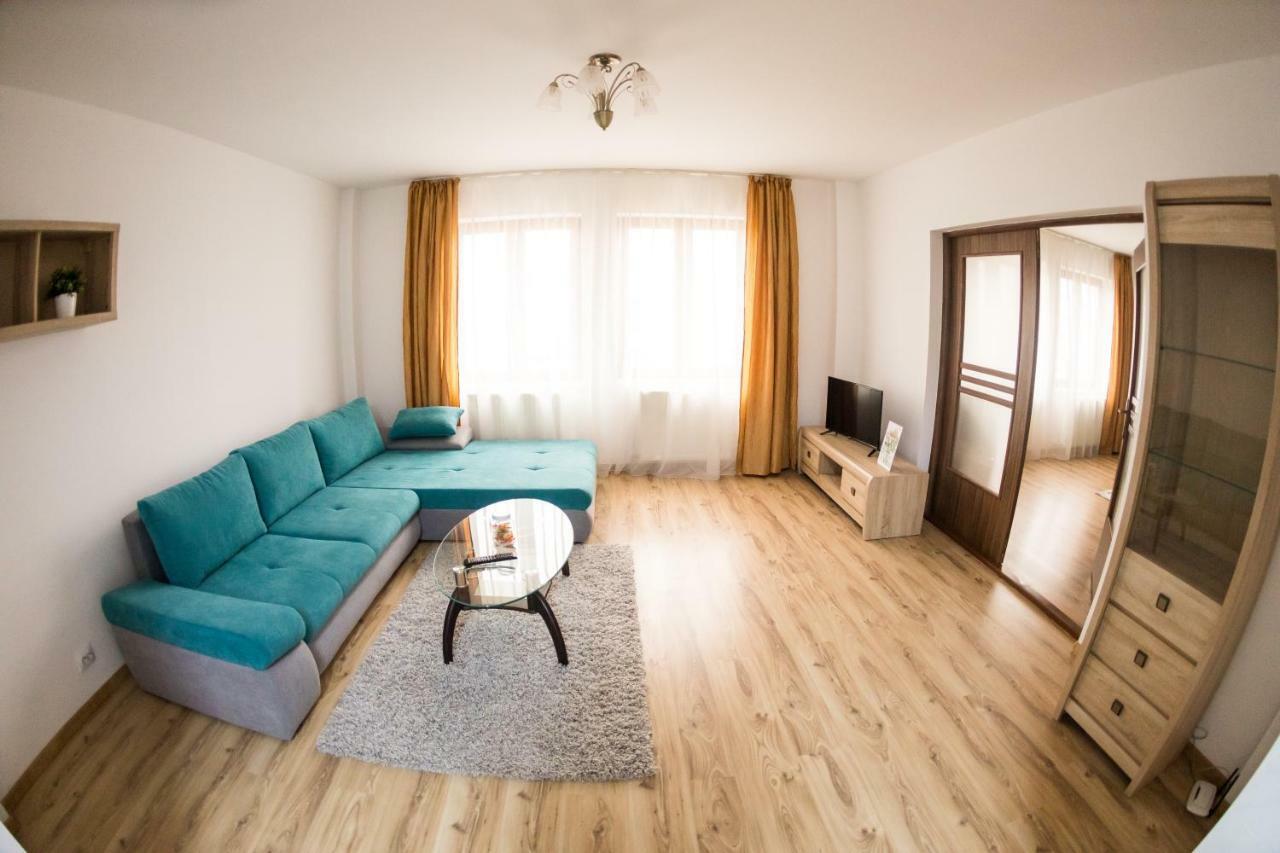 Travel Homzzz Apartments Târgu-Mureş Exteriör bild