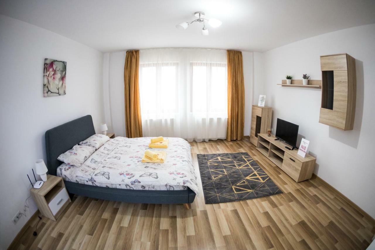 Travel Homzzz Apartments Târgu-Mureş Exteriör bild