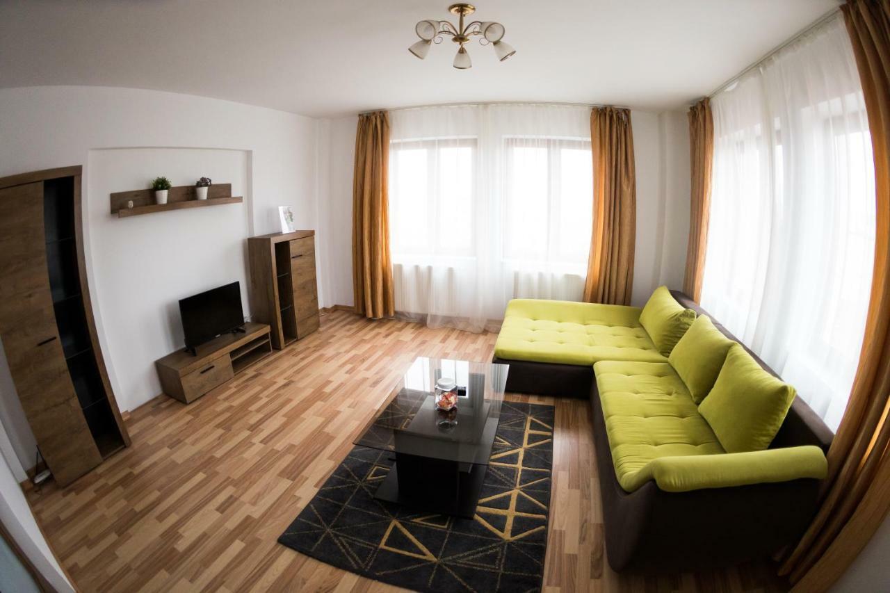 Travel Homzzz Apartments Târgu-Mureş Exteriör bild